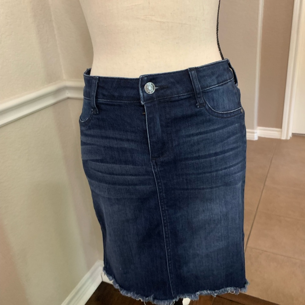 Celebrity Pink blue dark wash denim skirt Size 3